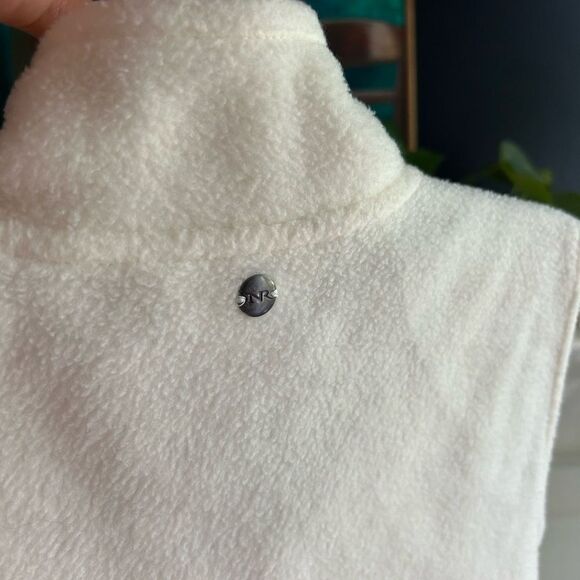 NORTHERN REFLECTIONS Women's Embroidered Cardinal Fleece Full Zip Vest M - Picture 16 of 16